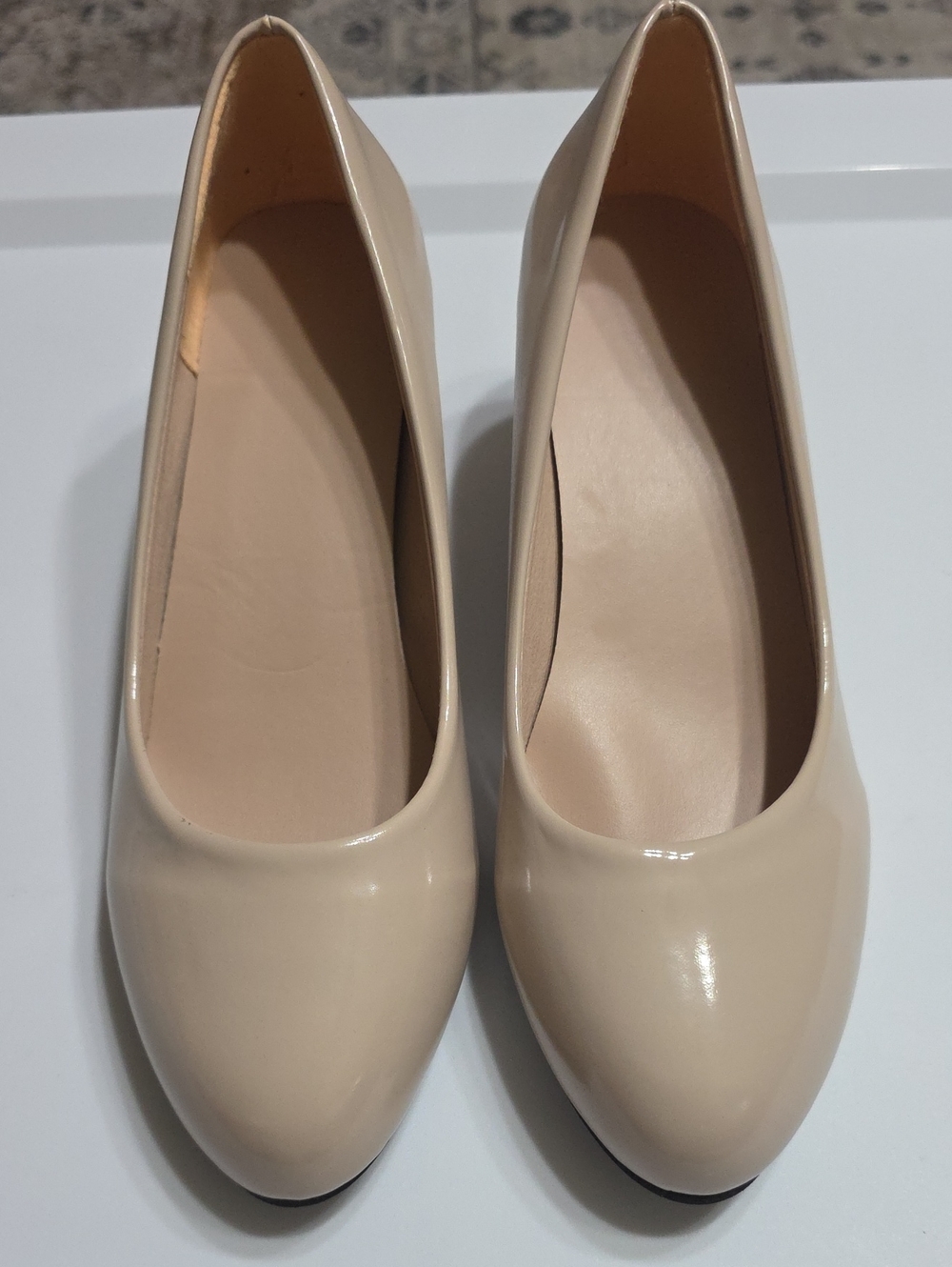 Women's Nude Patent Round-Toe Heels - Classic Neutral Pumps